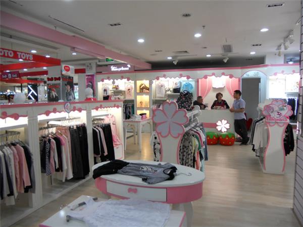 善童服饰童装店铺展示