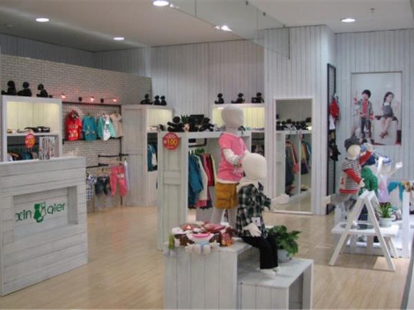 欣琪儿童装店铺展示