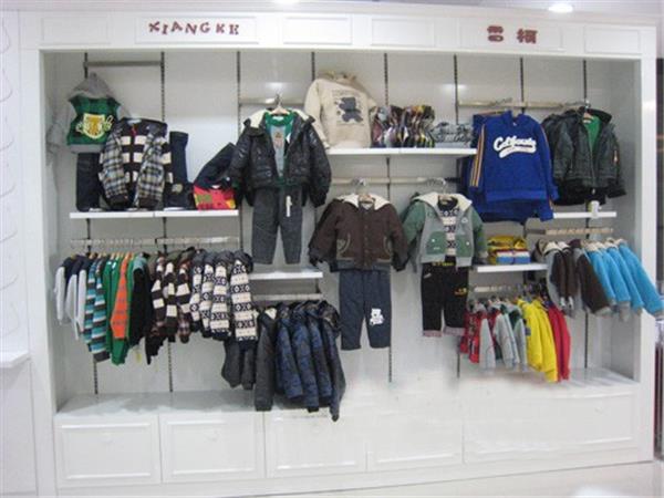 香柯童装店铺展示