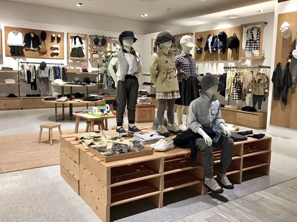卉川屋童装店铺展示