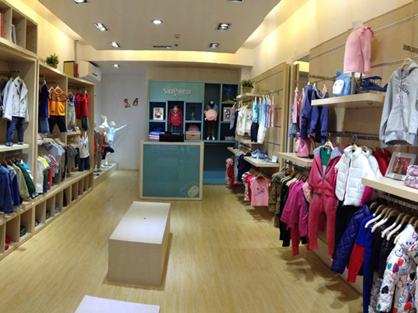 SINGWEAR KIDS童装店铺展示