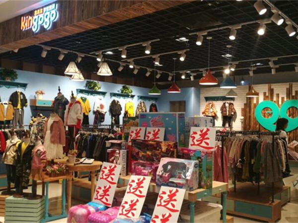 金果果童装店铺展示