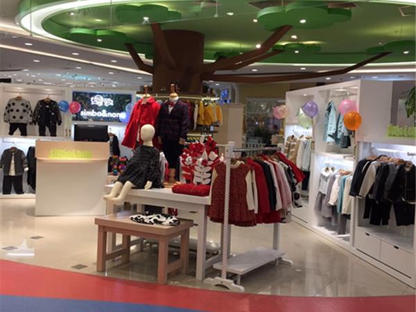 辛巴娜娜童装店铺展示