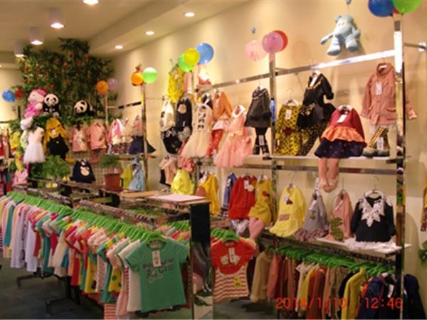 哈里都梦童装店铺展示