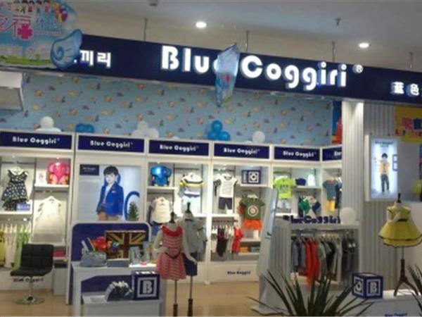 蓝色大象童装店铺展示