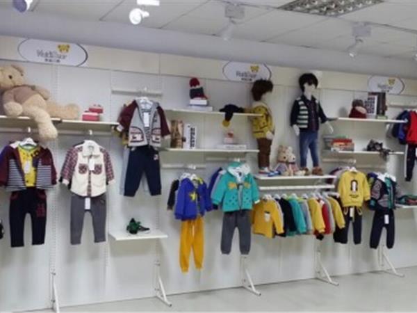 奈迪贝熊童装店铺展示
