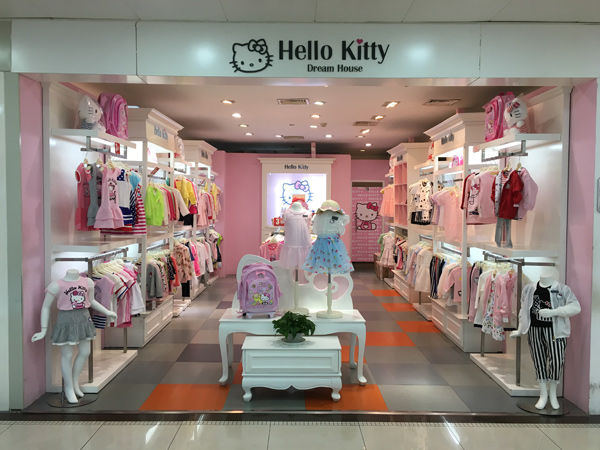 HELLO KITTY童装店铺展示