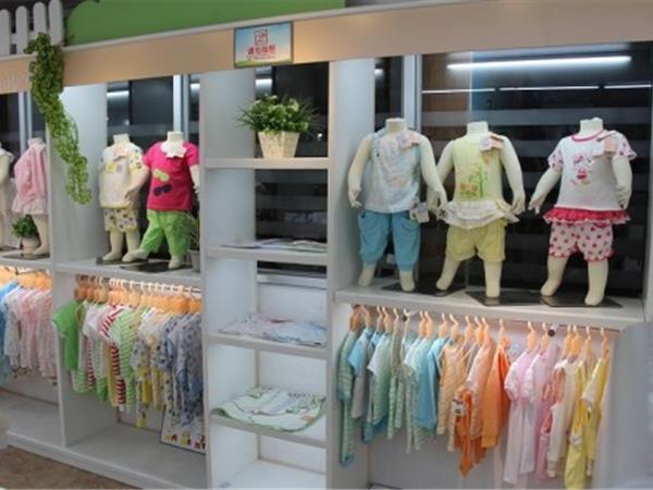 蓓宝童装店铺展示