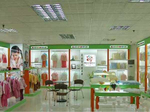 哇喔哇喔童装店铺展示