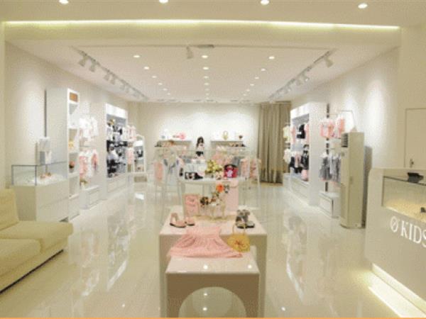 欧可·玫瑰公主童装店铺展示