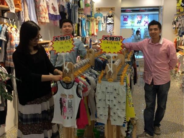 TONGCUIWU童装店铺展示