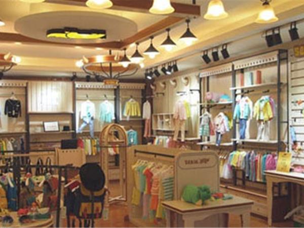巴克巴童装店铺展示