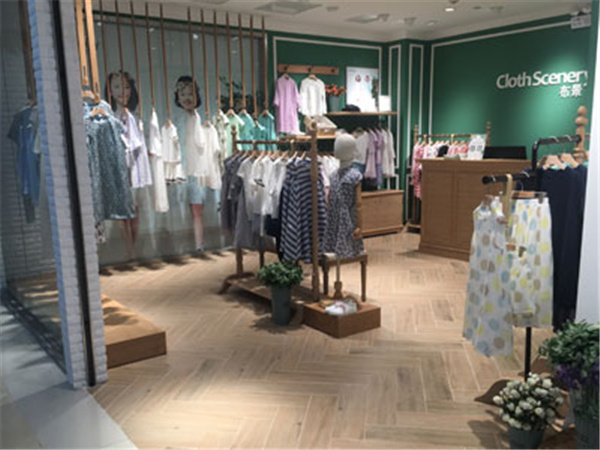 布景童装店铺展示