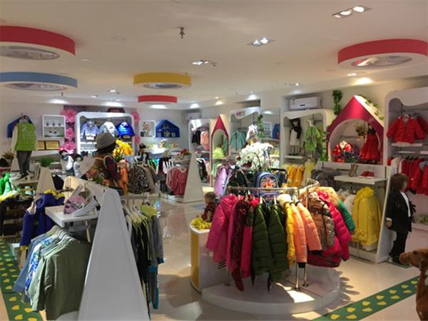 巴贝豆童装店铺展示