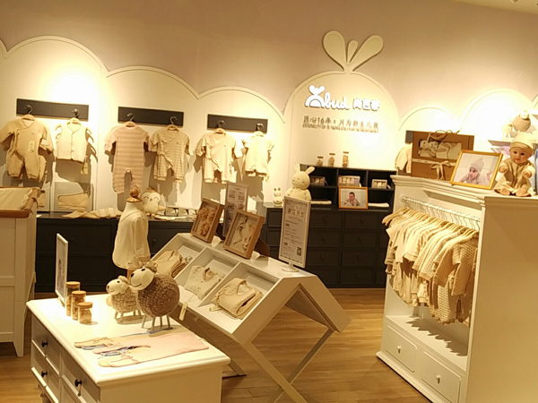 尚芭蒂童装店铺展示