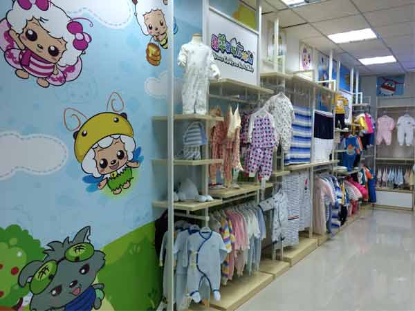 澳恬童装店铺展示