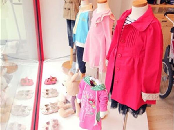 伊尚贝丽童装店铺展示