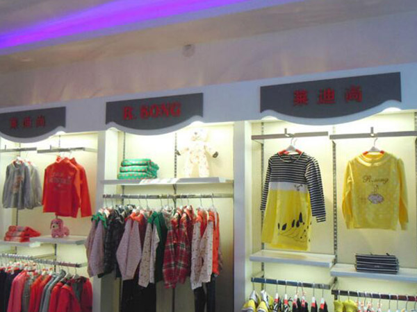 莱迪尚童装店铺展示