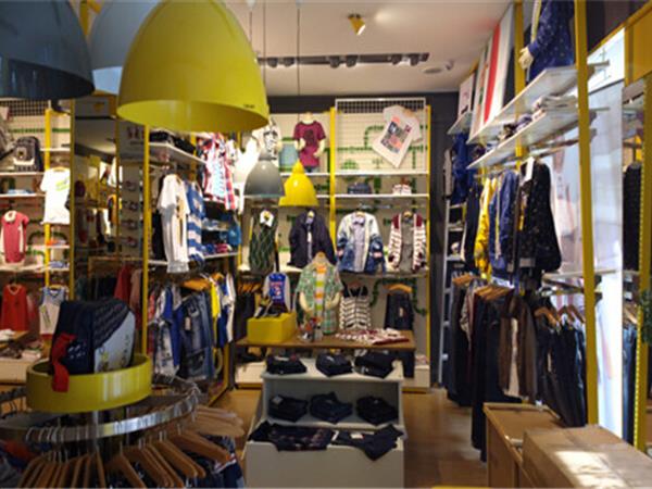 考拉考拉童装店铺展示