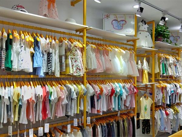 哈叮豆童装店铺展示
