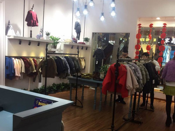 优果贝贝童装店铺展示