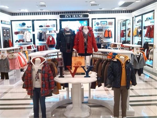 常春藤童装店铺展示