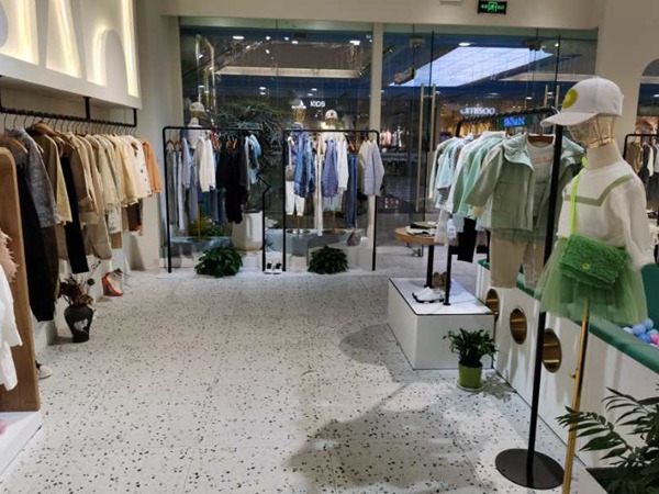 苏格马可童装店铺展示