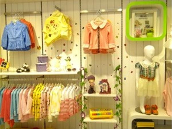小淘气童装店铺展示
