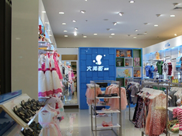 大拇哥童装店铺展示