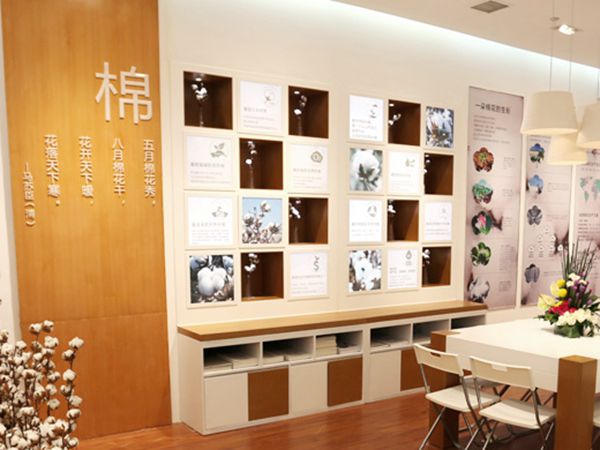 全棉时代童装店铺展示