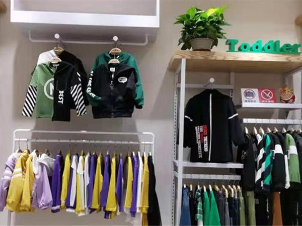 棉之子童装店铺展示