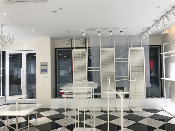 卡儿菲特童装店铺展示