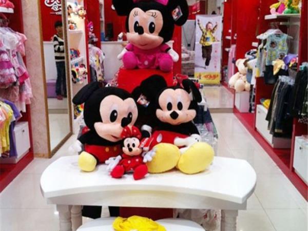 辛芭狗童装店铺展示