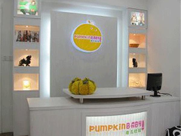 南瓜娃娃童装店铺展示