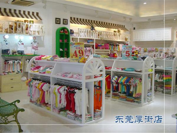 FACE KISS童装店铺展示