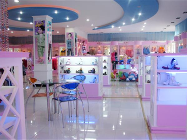 卡希奇童装店铺展示