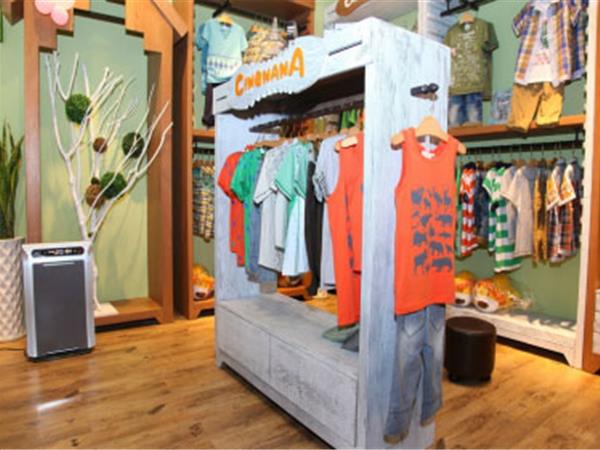 辛巴娜娜童装店铺展示