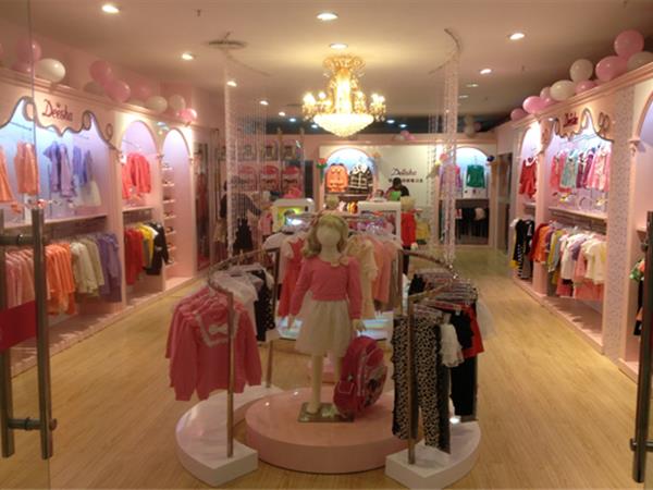 笛莎童装店铺展示