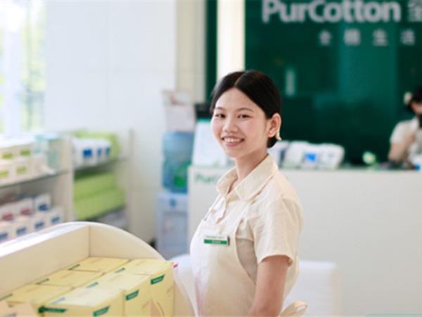 全棉时代童装店铺展示