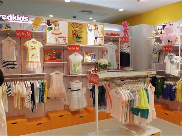 囧小孩童装店铺展示