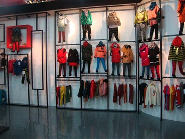 魔法橱窗童装店铺展示