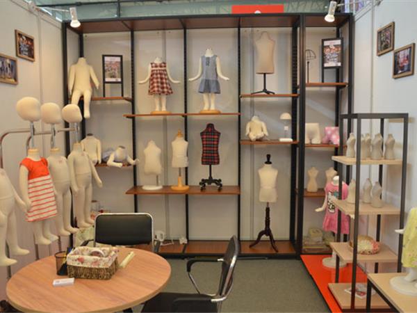 美亚展示童装店铺展示