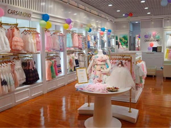 卡莎梦露童装店铺展示