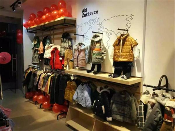 艾可艾奇童装店铺展示
