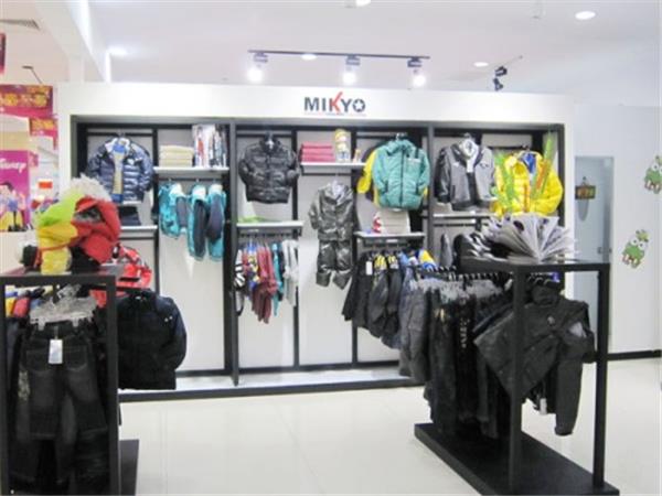 M&Q大眼蛙童装店铺展示