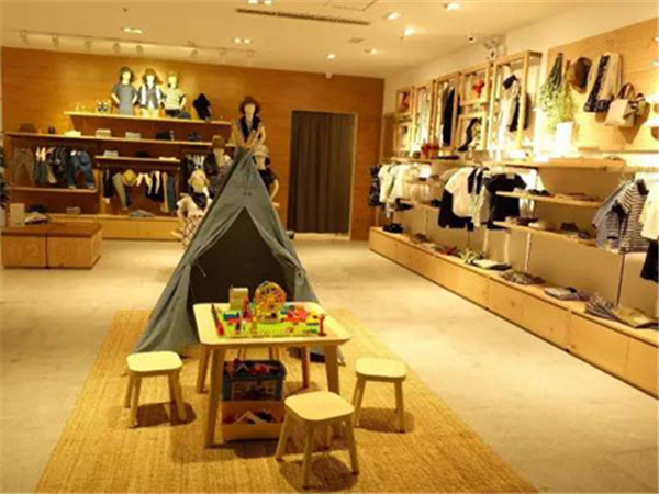 卉川屋童装店铺展示