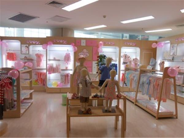 丑丑童装店铺展示