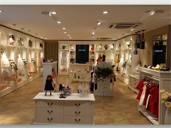 粒子粒姿童装店铺展示