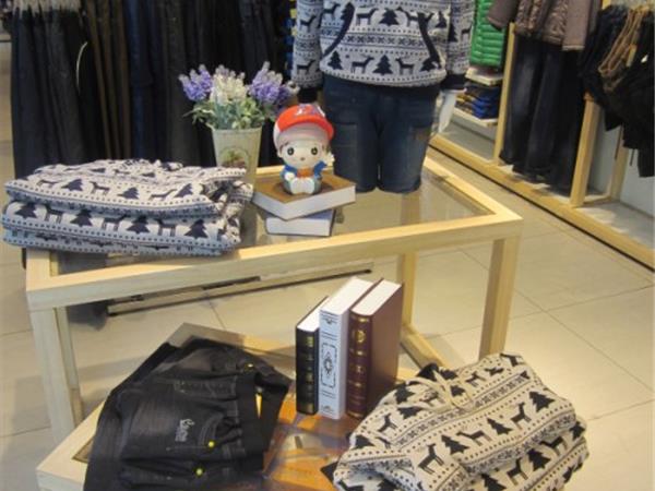棵棵树童装店铺展示