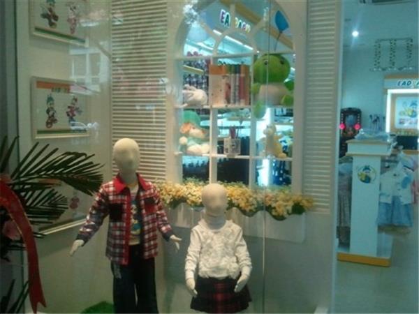 艾迪派克童装店铺展示
